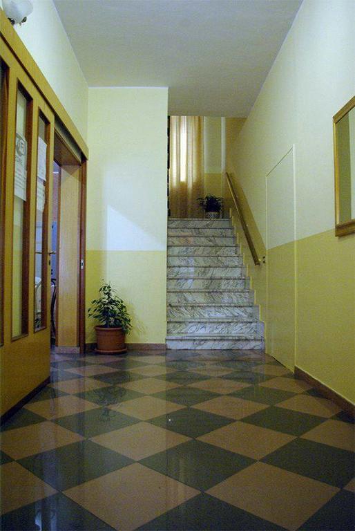 Albergo Tarsia 카스트로빌라리 외부 사진